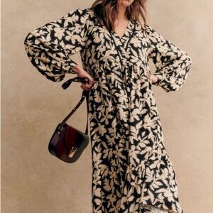 🖤Sezane Hyacinthe Dress Midi Long-Sleeve
Floral Gathered Black & White 4 NWT🖤